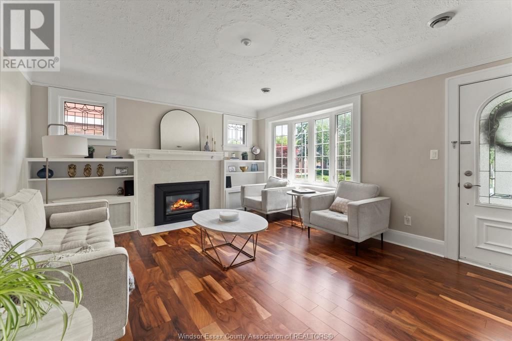 2163 GLADSTONE AVENUE Image 7