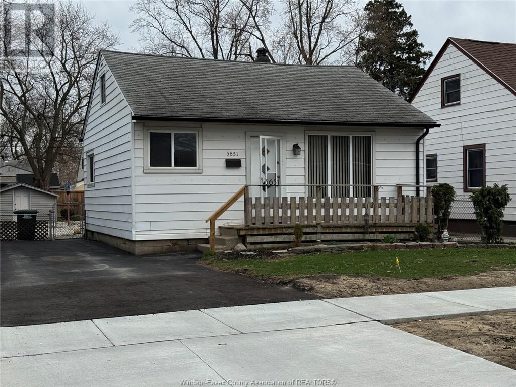 3651 BARRYMORE LANE Image 1