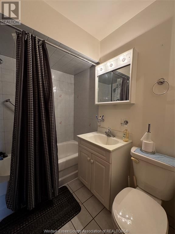 3651 BARRYMORE LANE Image 12
