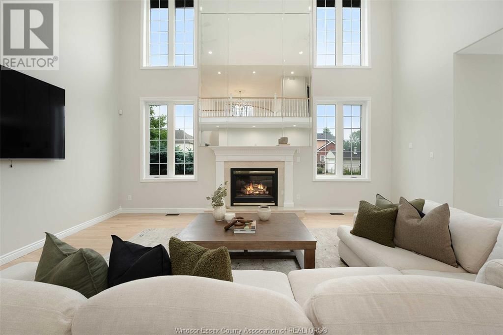 2865 TRAFALGAR COURT Image 12