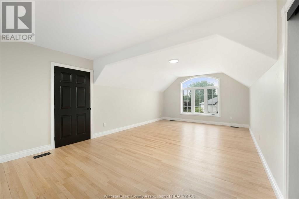 2865 TRAFALGAR COURT Image 30