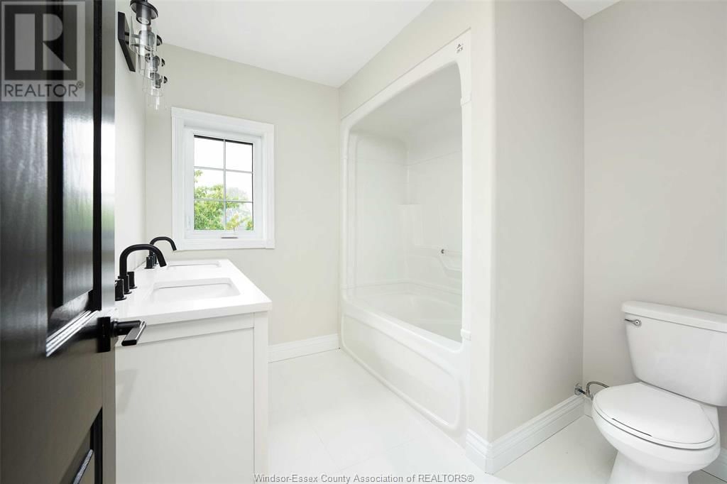 2865 TRAFALGAR COURT Image 32