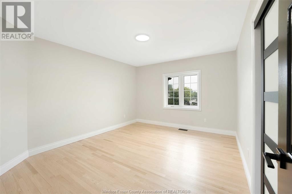 2865 TRAFALGAR COURT Image 33