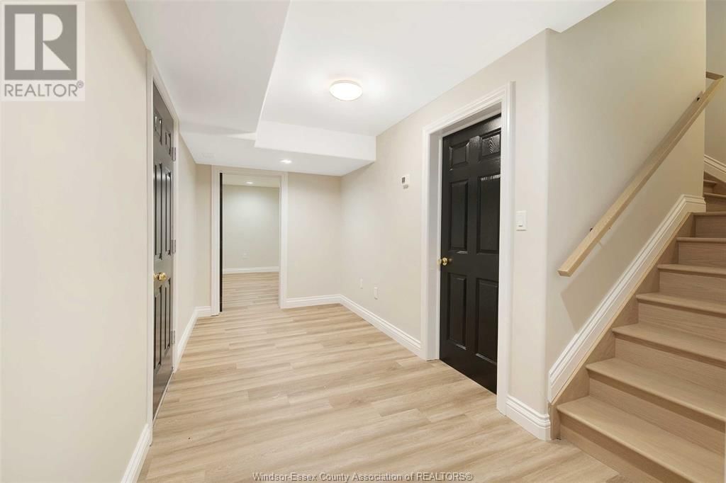 2865 TRAFALGAR COURT Image 39