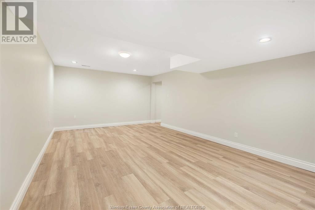 2865 TRAFALGAR COURT Image 40