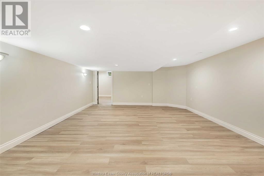 2865 TRAFALGAR COURT Image 41