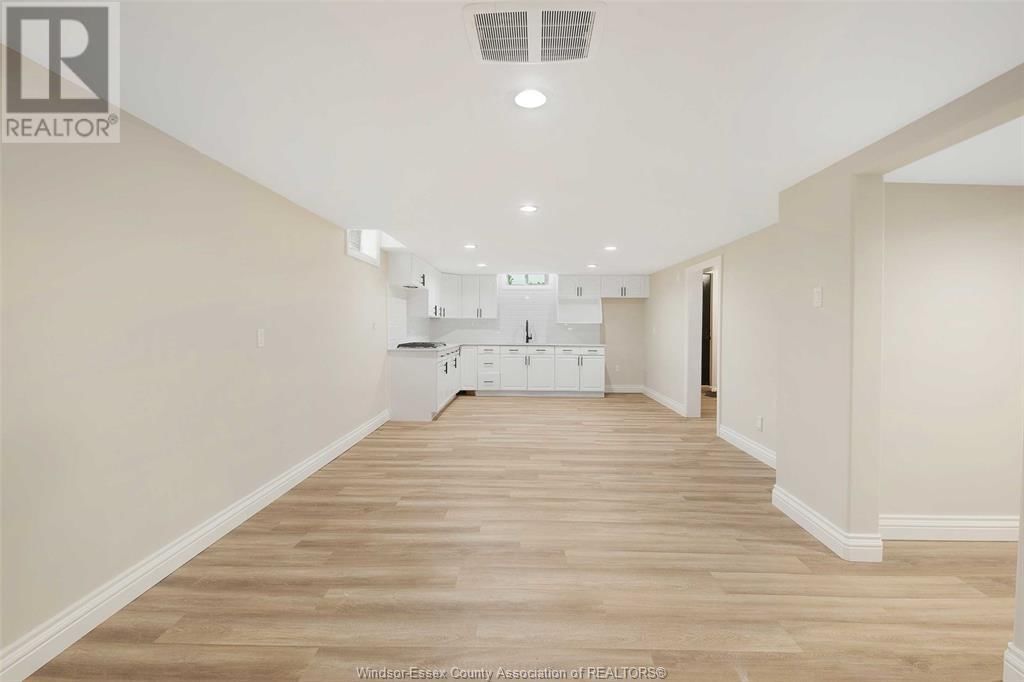 2865 TRAFALGAR COURT Image 42