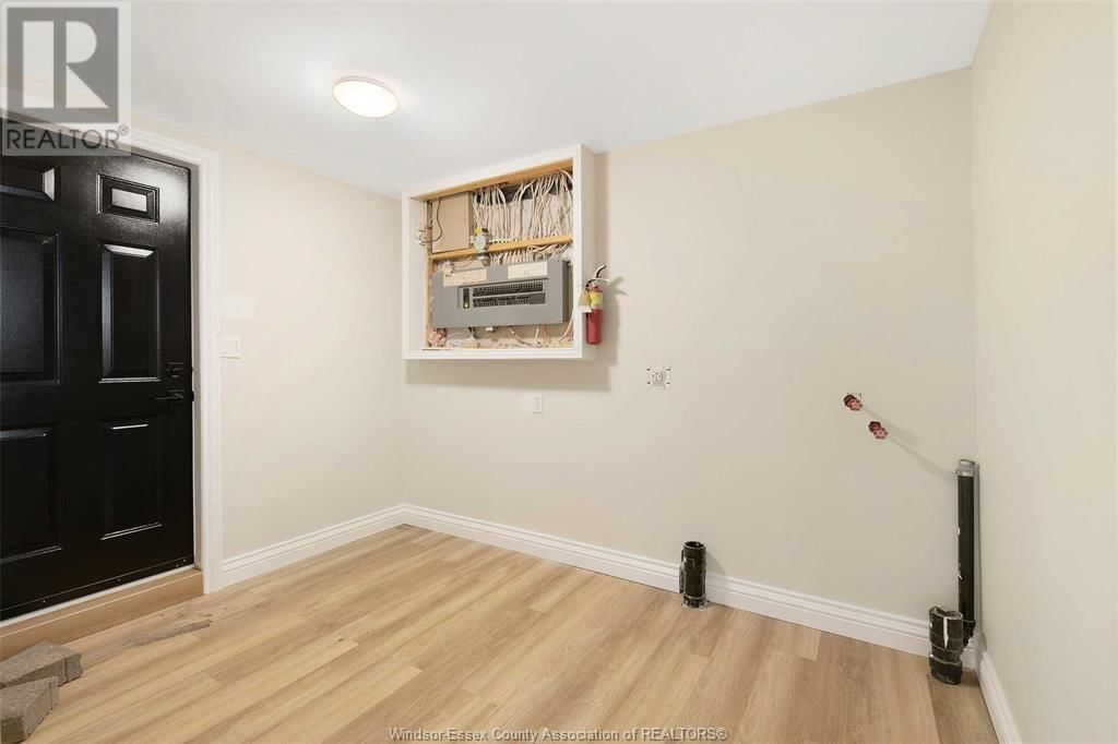 2865 TRAFALGAR COURT Image 44