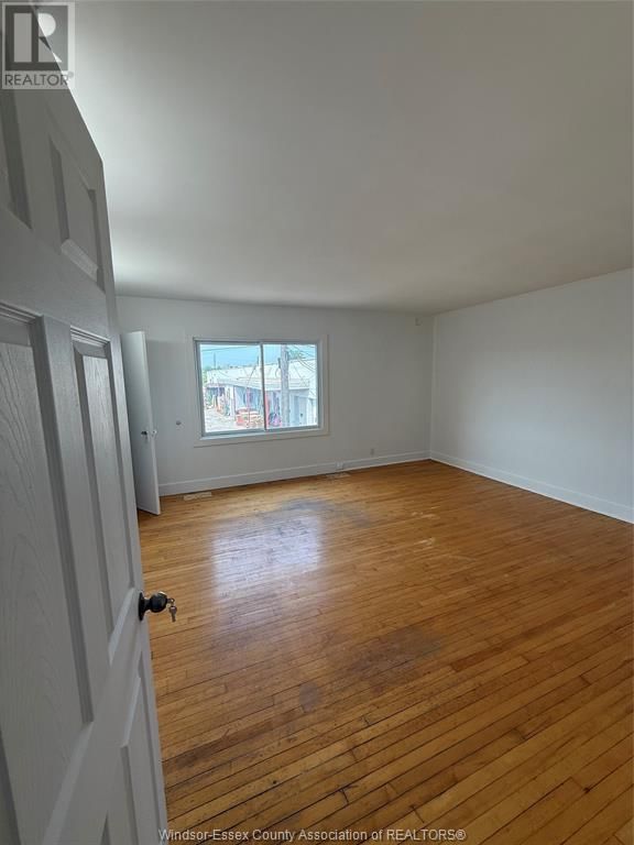 UPPER - 2783 HOWARD AVENUE Image 10