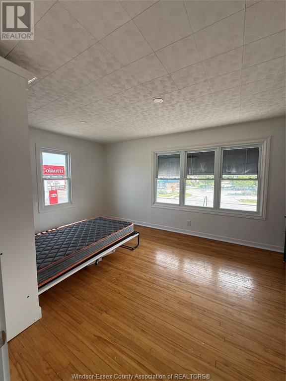 UPPER - 2783 HOWARD AVENUE Image 14