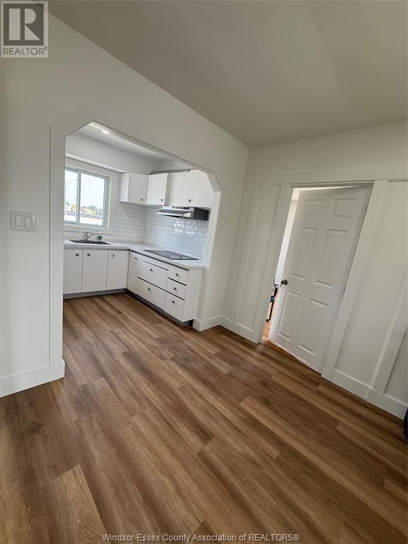 UPPER - 2783 HOWARD AVENUE Image 2