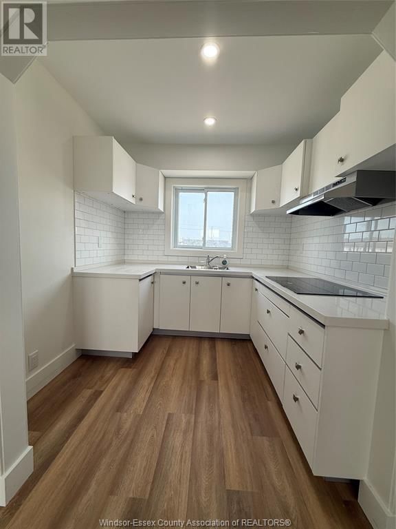 UPPER - 2783 HOWARD AVENUE Image 4