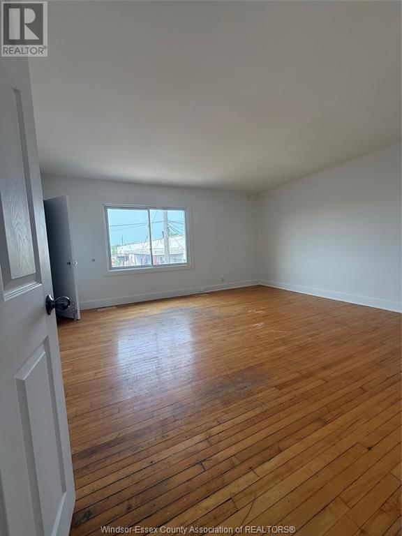 UPPER - 2783 HOWARD AVENUE Image 8