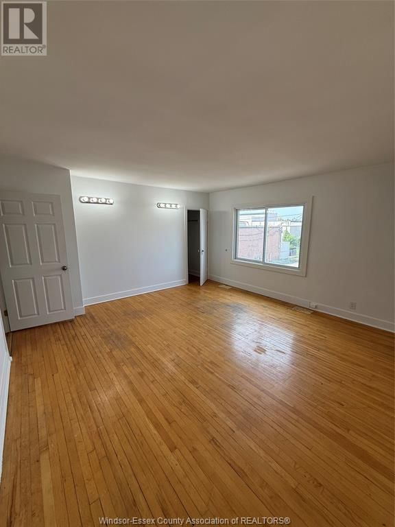 UPPER - 2783 HOWARD AVENUE Image 9