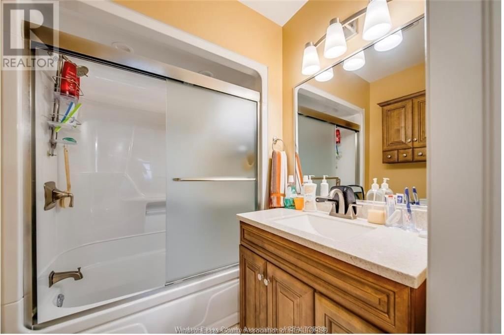 1197 MCKAY AVENUE Image 15