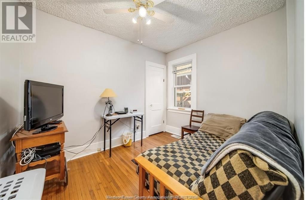 1197 MCKAY AVENUE Image 17