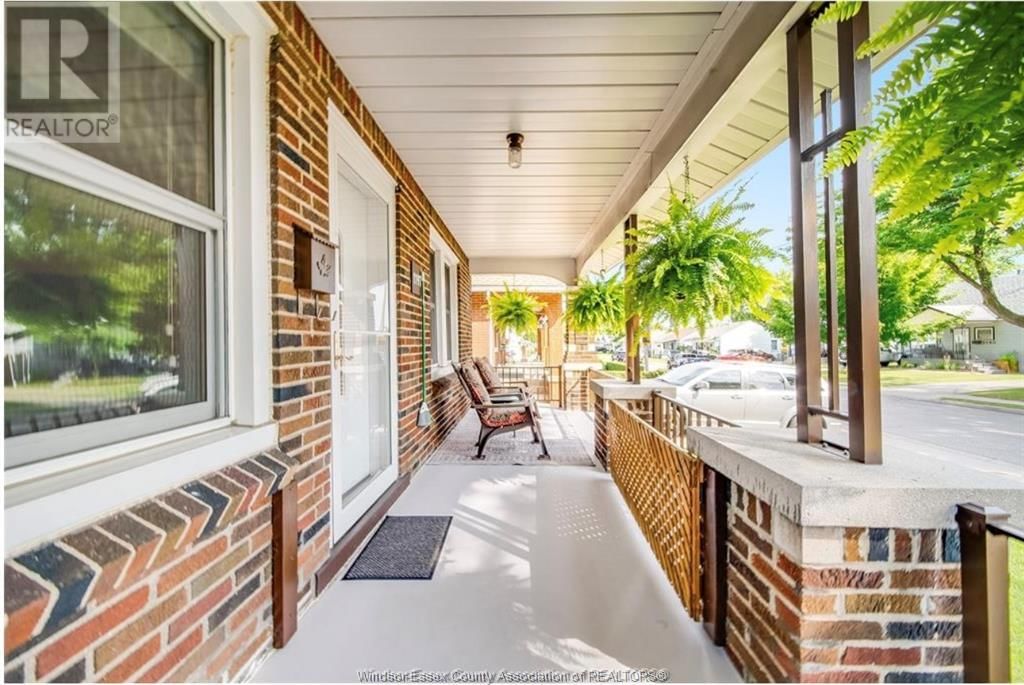 1197 MCKAY AVENUE Image 3