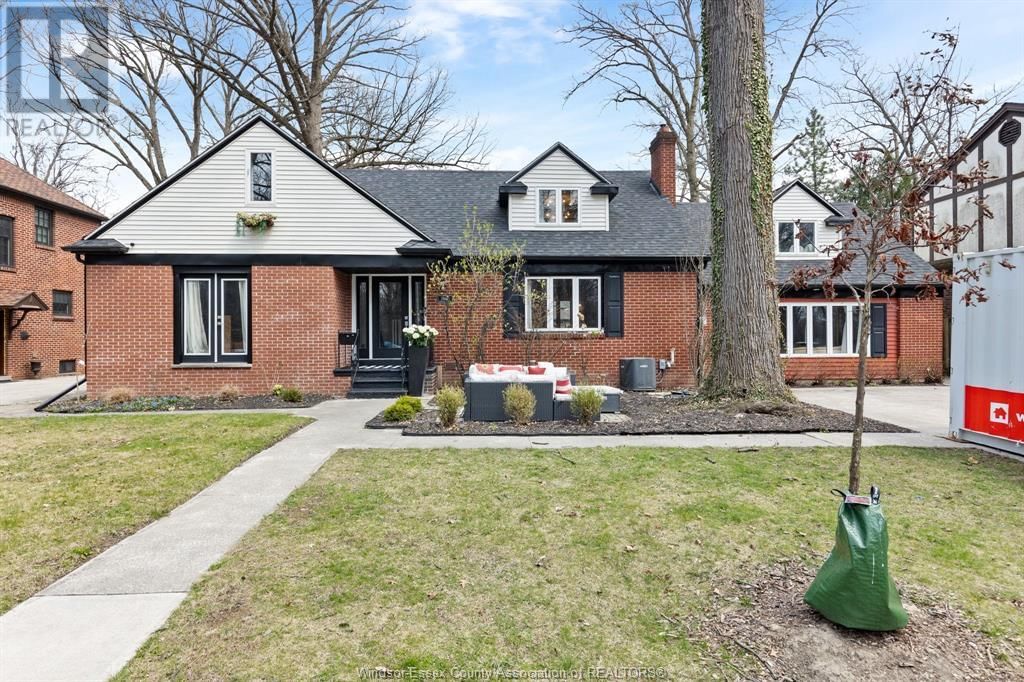 2464 GLADSTONE Image 12