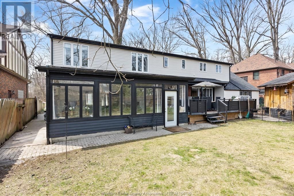 2464 GLADSTONE Image 15