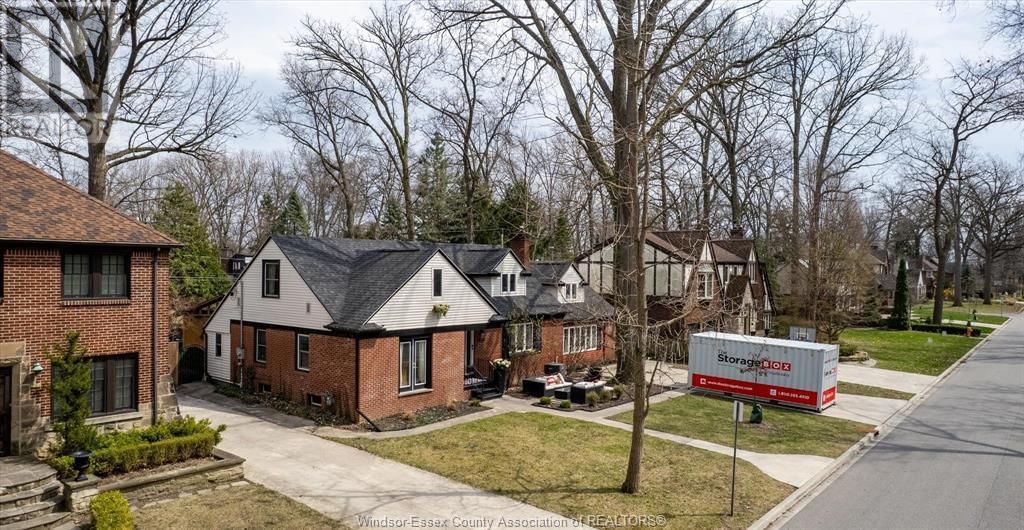 2464 GLADSTONE Image 2