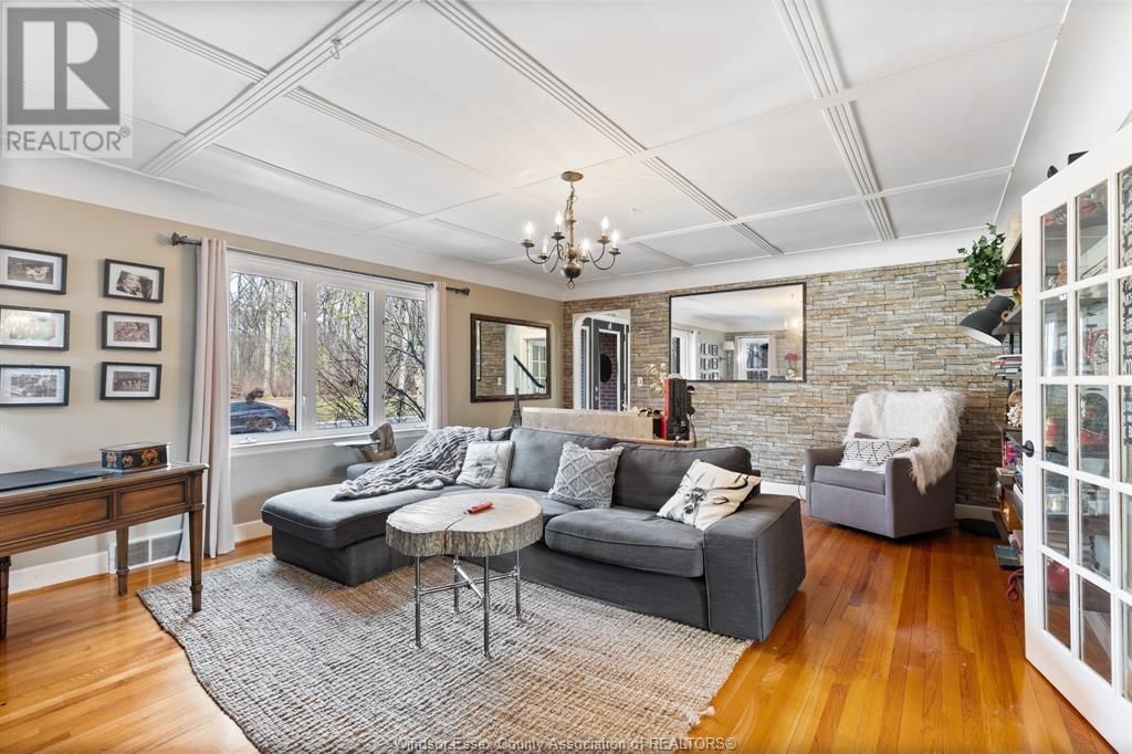2464 GLADSTONE Image 20