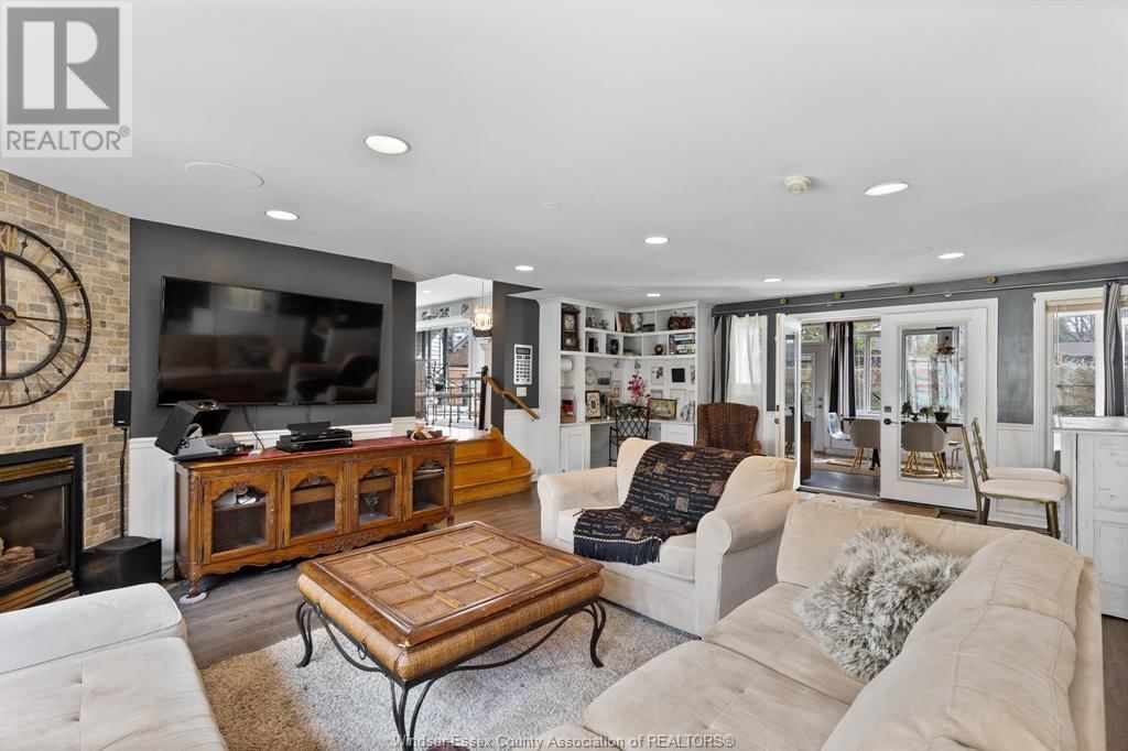 2464 GLADSTONE Image 28