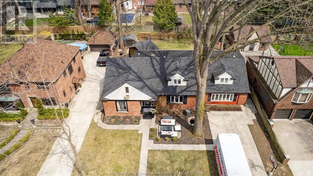 2464 GLADSTONE Image 3