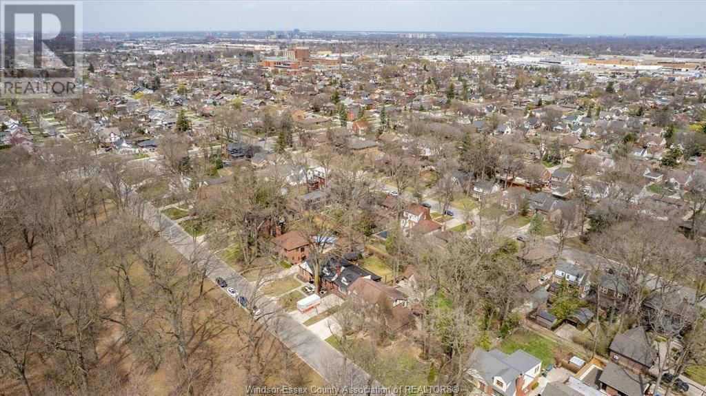 2464 GLADSTONE Image 7