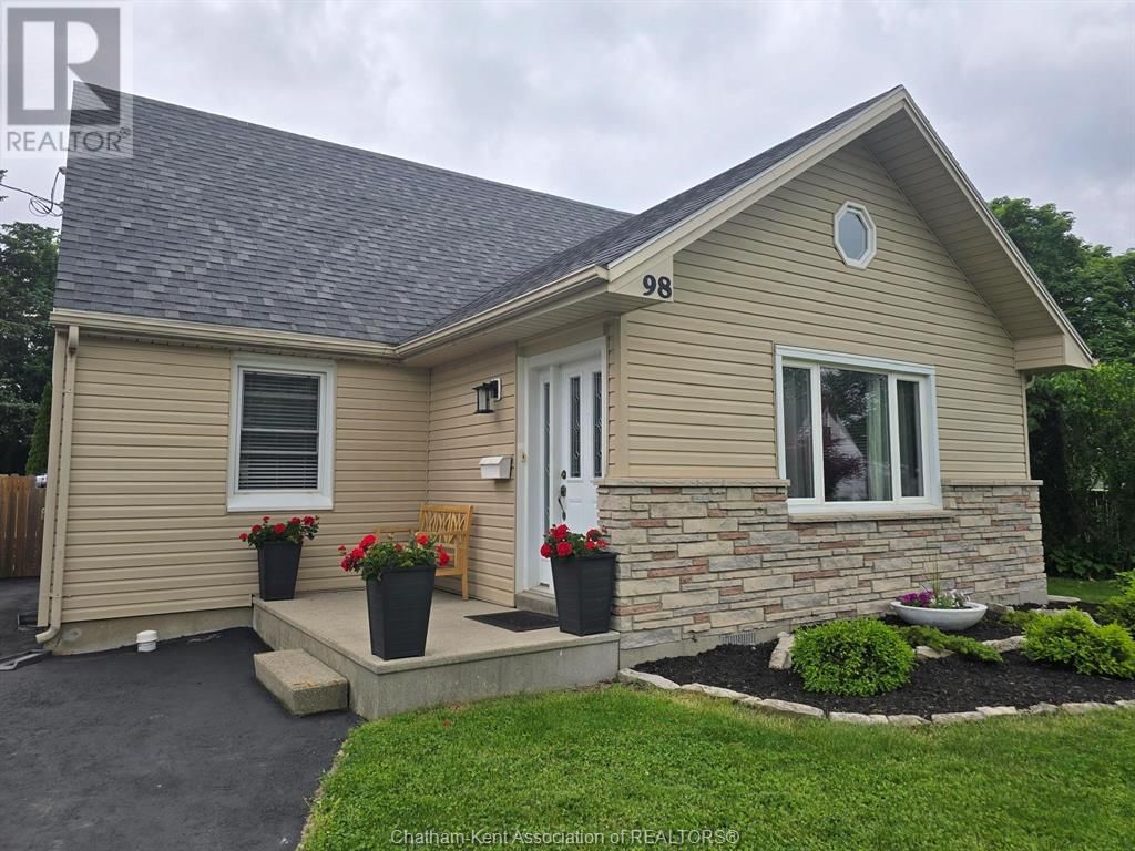98 SUNNYSIDE AVENUE Image 1