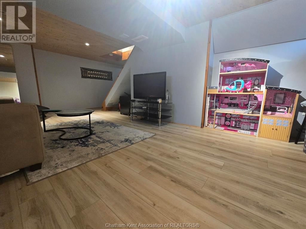 98 SUNNYSIDE AVENUE Image 23