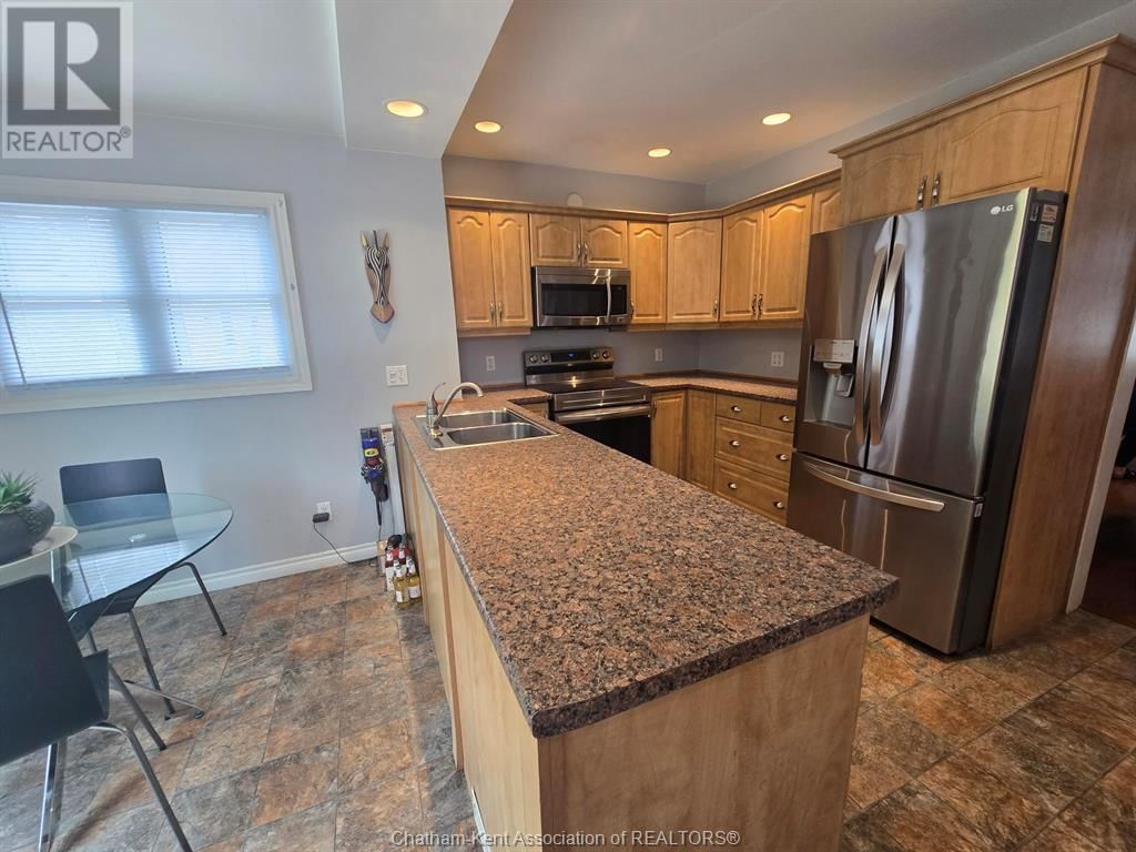 98 SUNNYSIDE AVENUE Image 3