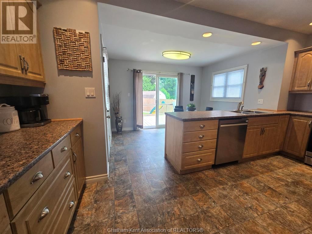 98 SUNNYSIDE AVENUE Image 7