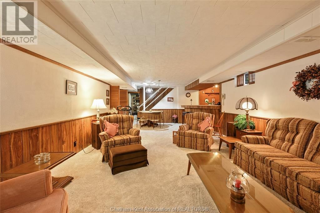 21 WINDSOR DRIVE Image 23