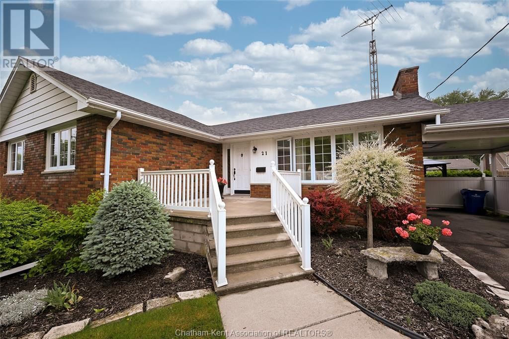 21 WINDSOR DRIVE Image 4