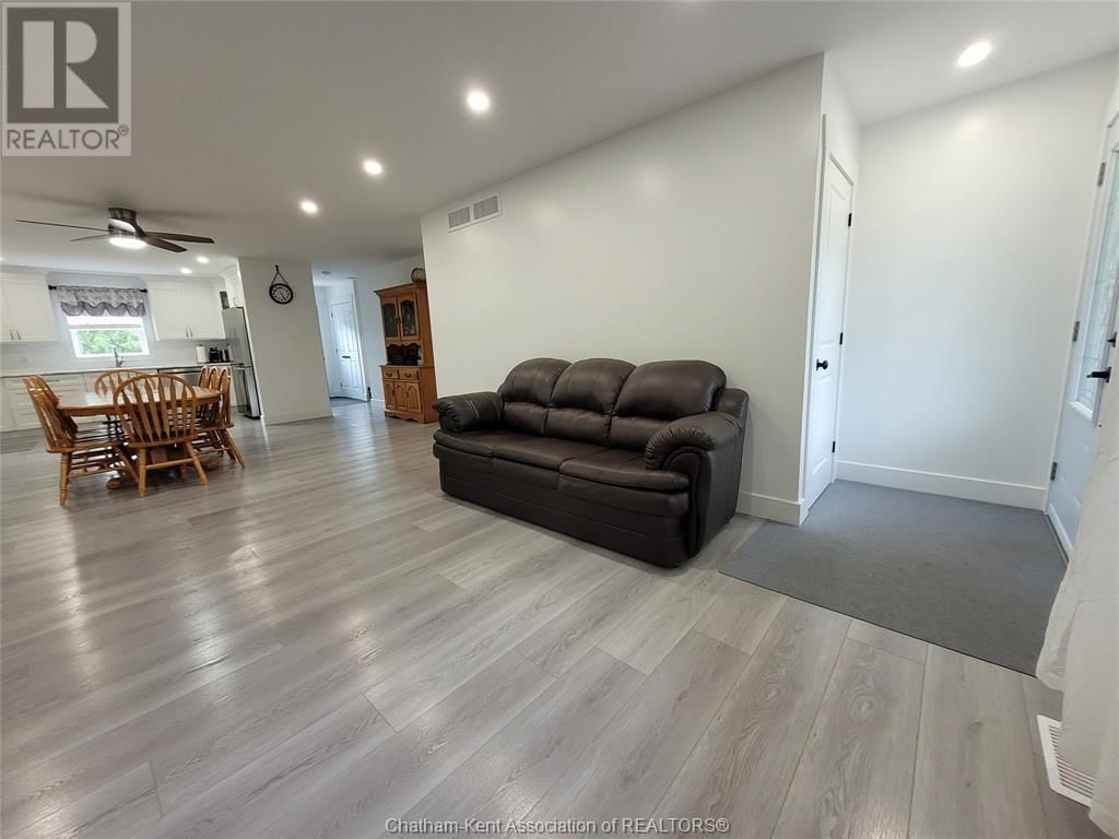 13355 JANE STREET Image 8