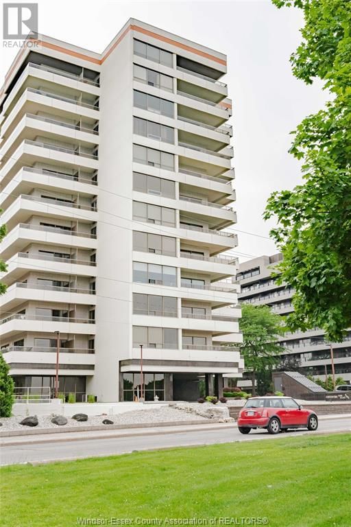 905 - 5151 RIVERSIDE DRIVE Image 1