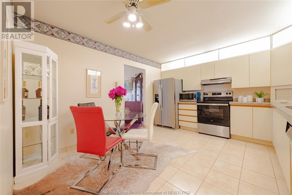 905 - 5151 RIVERSIDE DRIVE Image 11
