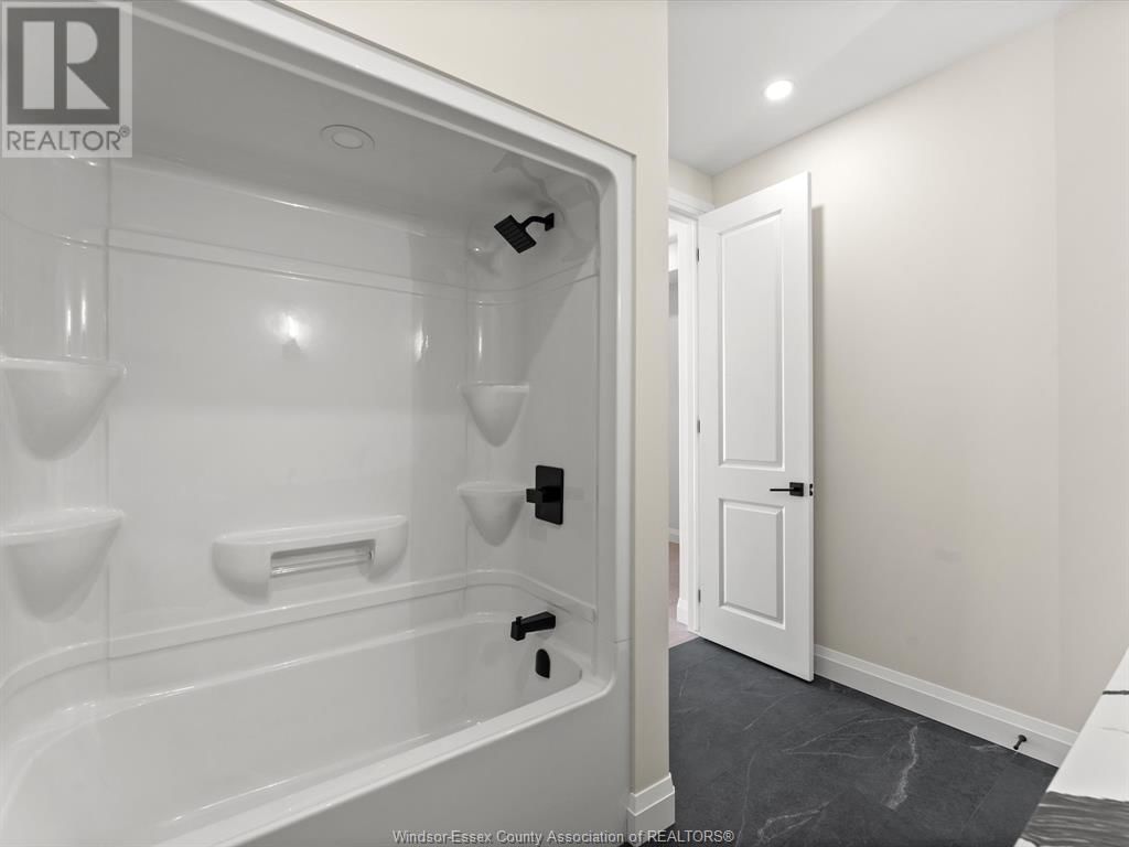7588 SILVERLEAF LANE Image 25