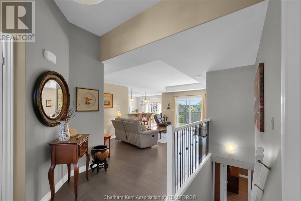 30 LANZ BOULEVARD Image 23