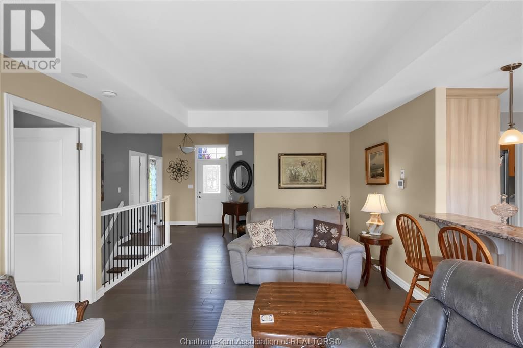 30 LANZ BOULEVARD Image 26