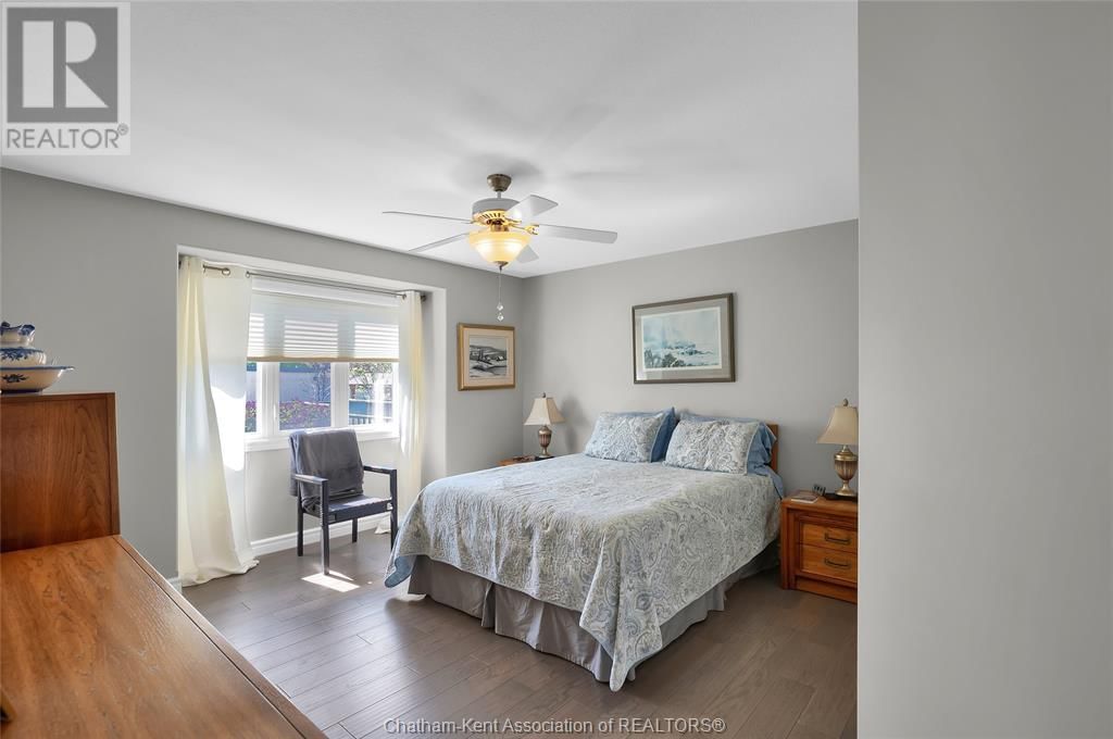 30 LANZ BOULEVARD Image 34