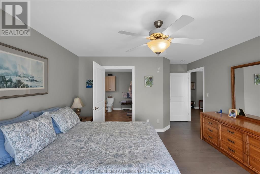 30 LANZ BOULEVARD Image 38