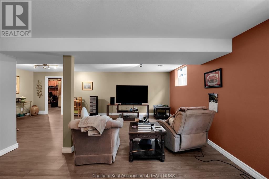 30 LANZ BOULEVARD Image 48