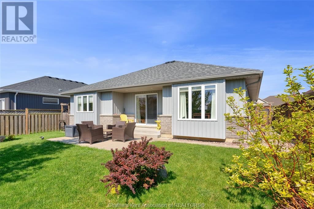 30 LANZ BOULEVARD Image 7