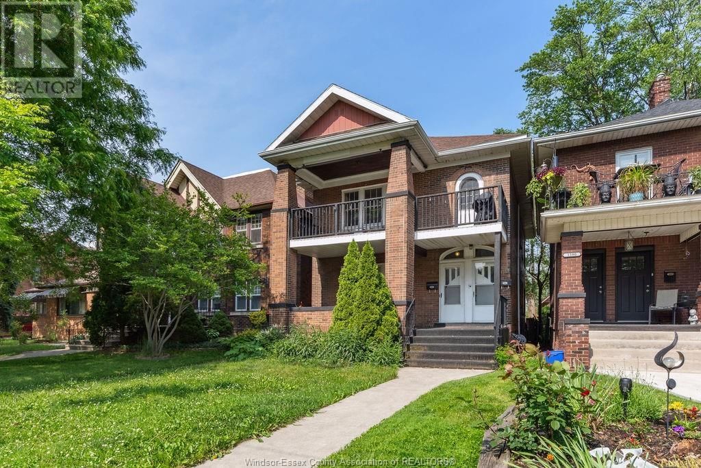 186-188 - 1586 VICTORIA AVENUE Image 2