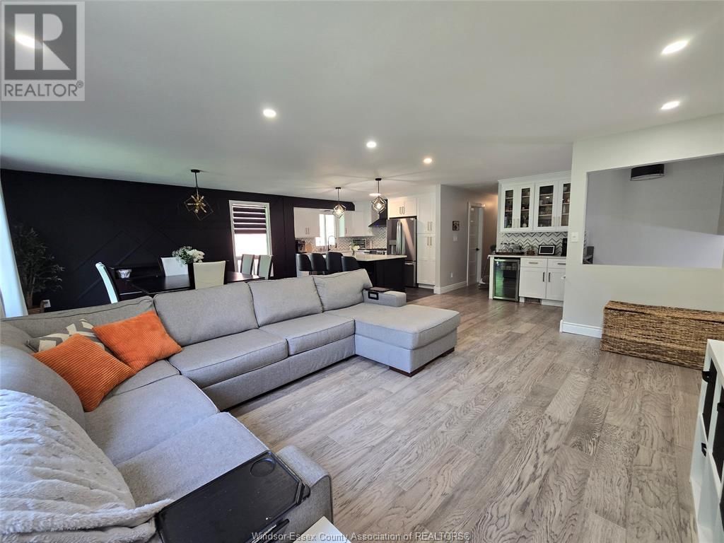 1222 REAUME ROAD Image 14
