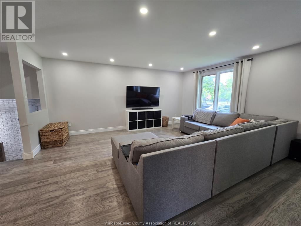 1222 REAUME ROAD Image 15