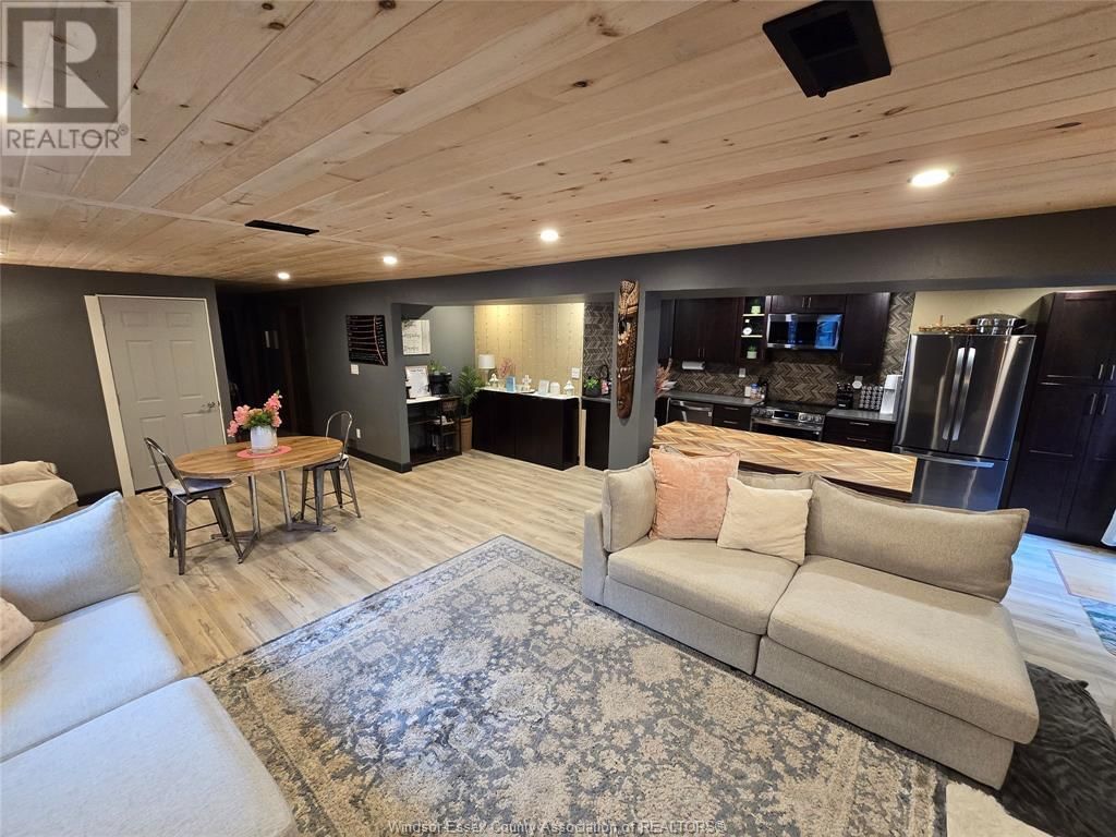 1222 REAUME ROAD Image 34