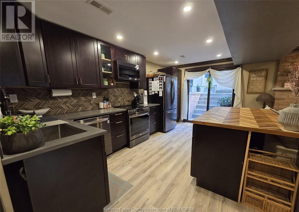 1222 REAUME ROAD Image 38