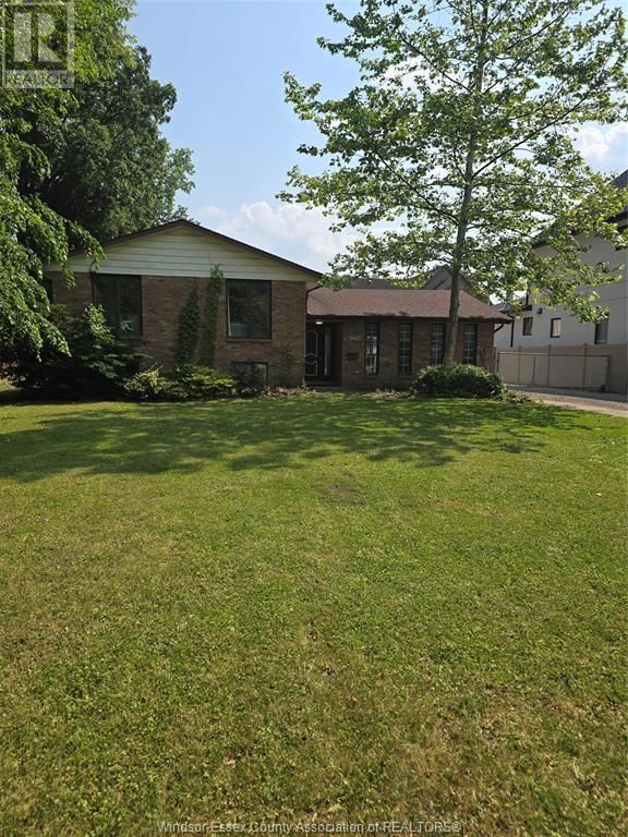 1222 REAUME ROAD Image 4